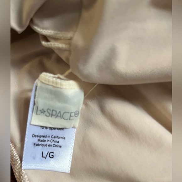 L*Space Beautiful Shimmer Bikini Top Removable Pads SZ Large MSRP $110 NWT LUX - Picture 8 of 12